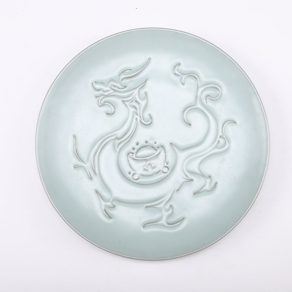 Elegant Celadon Ceramic Decorative Plate – Traditional Chinese Dragon Relief Design (Ø26.7cm)