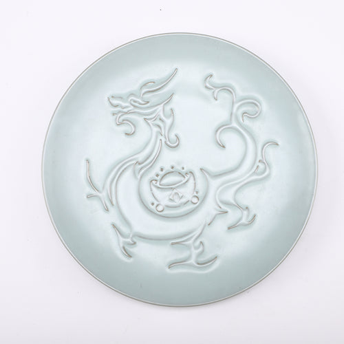 Elegant Celadon Ceramic Decorative Plate – Traditional Chinese Dragon Relief Design (Ø26.7cm)