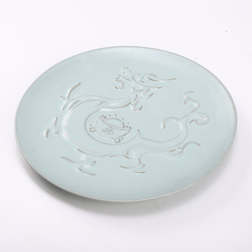 Elegant Celadon Ceramic Decorative Plate – Traditional Chinese Dragon Relief Design (Ø26.7cm)