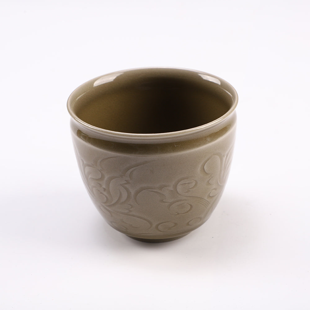 Elegant Celadon Ceramic Decorative Cup – Handcrafted Floral Relief Design for Display & Collection (Ø9.7cm x H8.4cm)