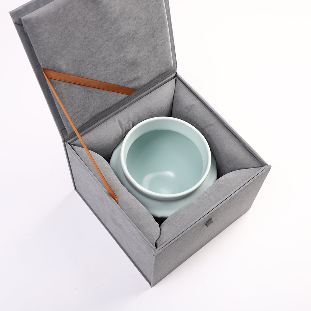 Elegant Celadon Ceramic Decorative Vessel – Handcrafted for Display & Collection (Ø15.8cm x H12.7cm | Weight: 0.803kg)