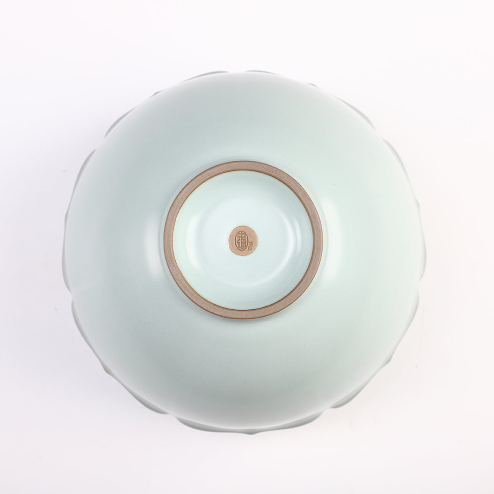 Elegant Celadon Ceramic Decorative Vessel – Handcrafted for Display & Collection (Ø15.8cm x H12.7cm | Weight: 0.803kg)